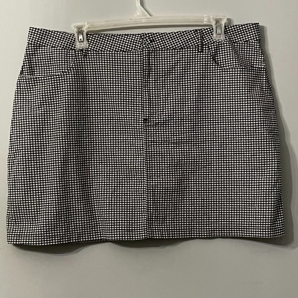 Forever 21 black and white checkered plaid mini skirt; 3X